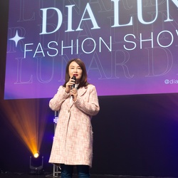 （976）DIA LUNA R- FASHION SHOW 2025