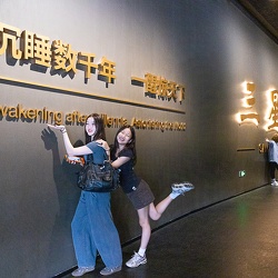 （1043）芭蕾舞者Yolanda朱芳卉回中国成都过18岁生日系列  之六《三星堆》